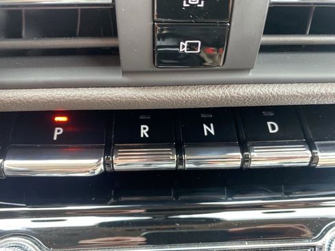 Used 2022 Lincoln Corsair Reserve w/ Elements Package image 18