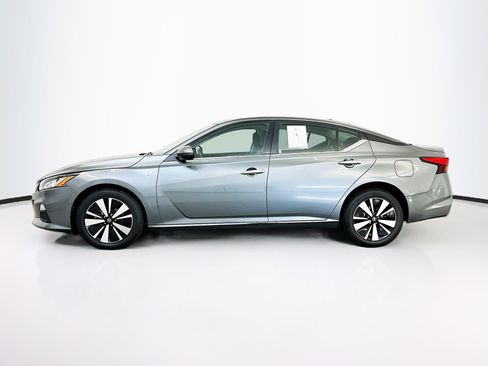 Used 2022 Nissan Altima 2.5 SV AWD/4WD image 4