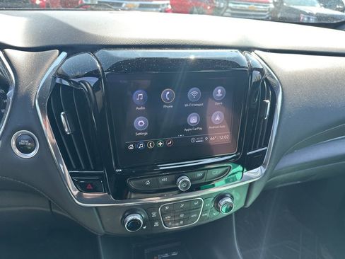 Used 2023 Chevrolet Traverse LT FWD image 9