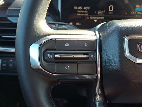 Used 2025 GMC Acadia Elevation image 21