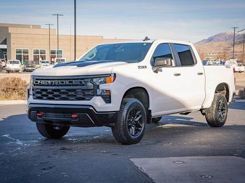 Used 2023 Chevrolet Silverado 1500 Custom Trail Boss w/ LPO, Dark Essentials Package image 13