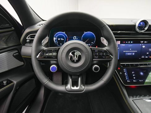 Used 2025 Maserati Grecale GT AWD/4WD image 14