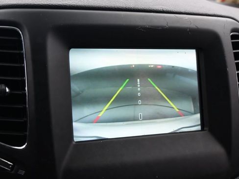 Used 2020 Jeep Compass Latitude FWD image 18
