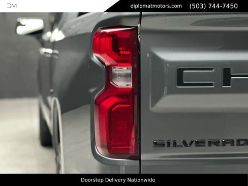 Used 2021 Chevrolet Silverado 1500 RST image 15