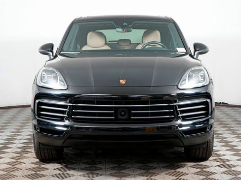 Certified 2023 Porsche Cayenne image 10