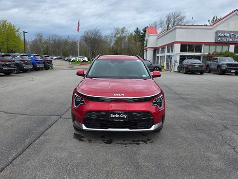 New 2026 Kia Niro Wind FWD image 2