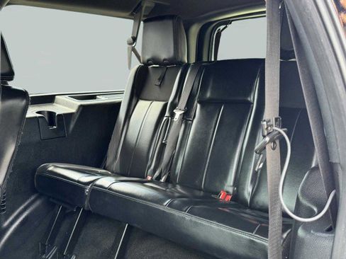 Used 2016 Ford Expedition EL Platinum image 40