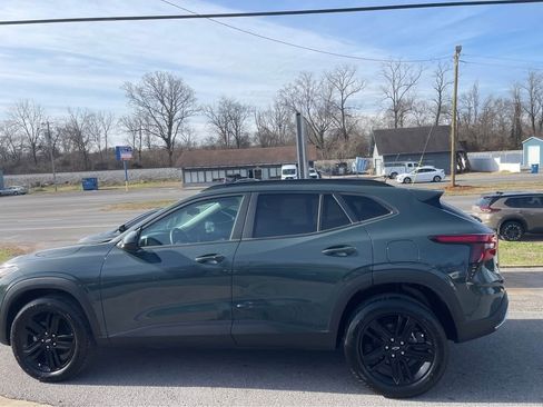 Used 2025 Chevrolet Trax LT w/ Driver Confidence Package FWD image 8