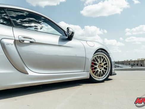 Used 2016 Porsche Cayman GT4 RWD image 27