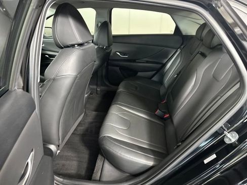 Certified 2023 Hyundai Elantra Limited w/ Winter Weather Package image 25