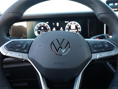 New 2026 Volkswagen Tiguan SEL R-Line image 12