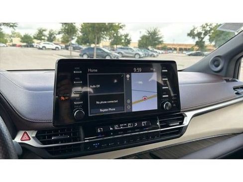 Certified 2024 Toyota Sienna Platinum FWD image 28