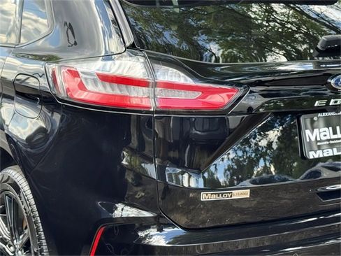 Used 2024 Ford Edge ST-Line w/ Cargo Accessory Package image 6