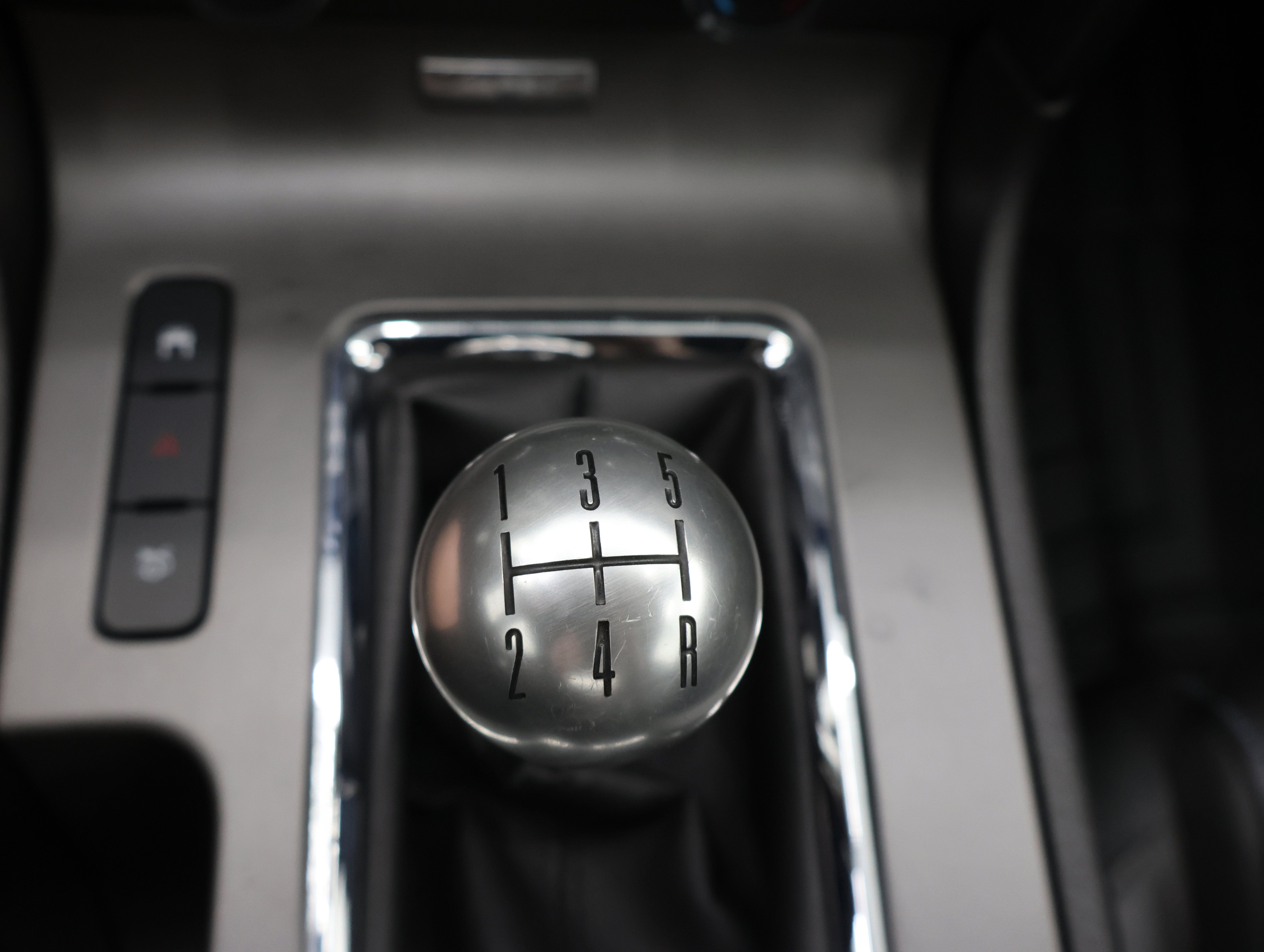 Used 2010 Ford Mustang GT RWD image 40