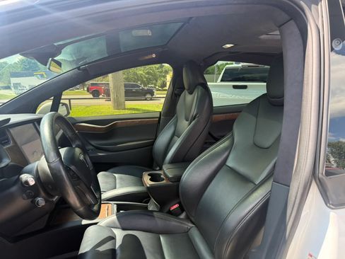 Used 2021 Tesla Model X Long Range AWD/4WD image 18