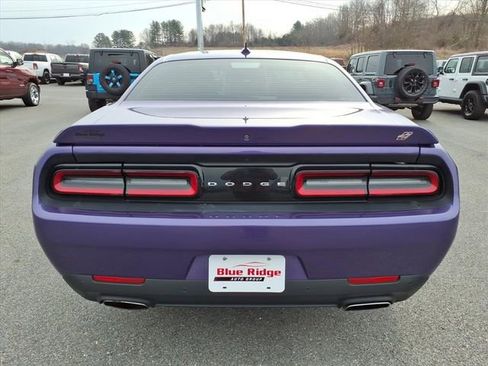 Used 2018 Dodge Challenger GT w/ GT Interior Package image 5