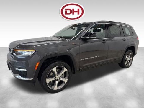 New 2025 Jeep Grand Cherokee L Limited w/ Trailer Tow Package image 4