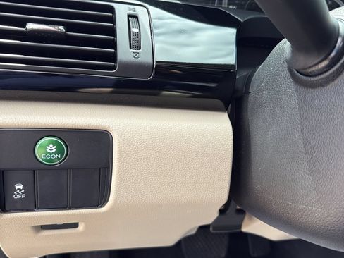 Used 2016 Honda Accord LX image 12
