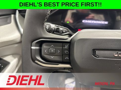 New 2026 Jeep Cherokee Laredo AWD/4WD image 25
