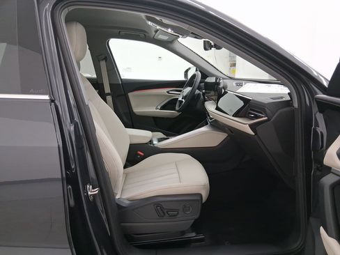 New 2025 Audi Q5 Premium image 29