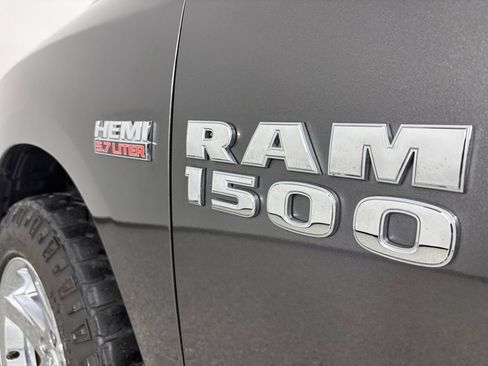 Used 2018 RAM 1500 Express w/ Express Value Package AWD/4WD image 29