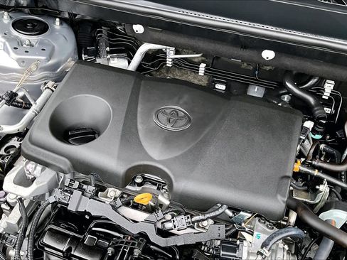 Used 2024 Toyota RAV4 XLE AWD/4WD image 31