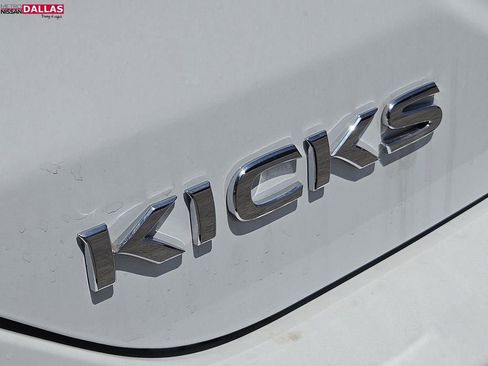New 2025 Nissan Kicks Play S image 9