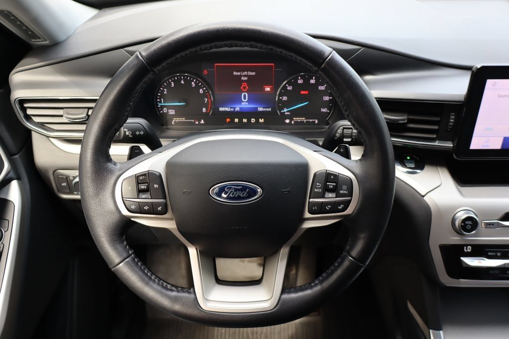 Used 2020 Ford Explorer XLT w/ Equipment Group 202A AWD/4WD image 20