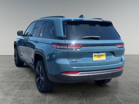 New 2026 Jeep Grand Cherokee Limited AWD/4WD image 3