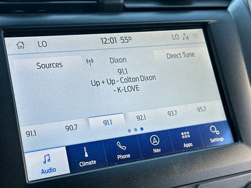 Used 2020 Ford Fusion SE image 18