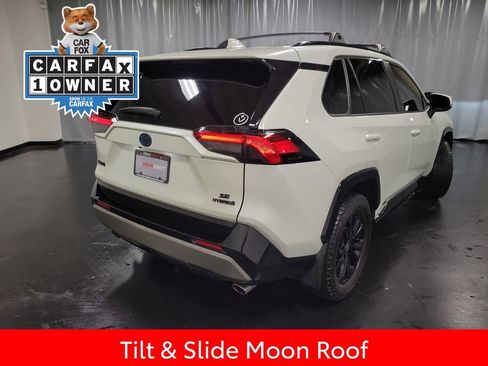 Used 2022 Toyota RAV4 SE w/ Convenience Package AWD/4WD image 8