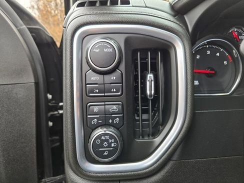 Used 2022 Chevrolet Silverado 2500 LTZ image 24