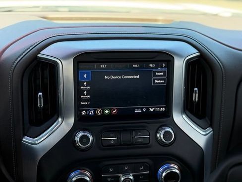 Used 2019 GMC Sierra 1500 SLT w/ X31 Off-Road Package AWD/4WD image 28