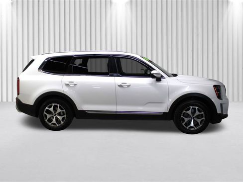 Used 2020 Kia Telluride EX image 2