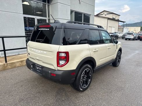 New 2025 Ford Bronco Sport Outer Banks w/ Outer Banks Tech Package+ image 3