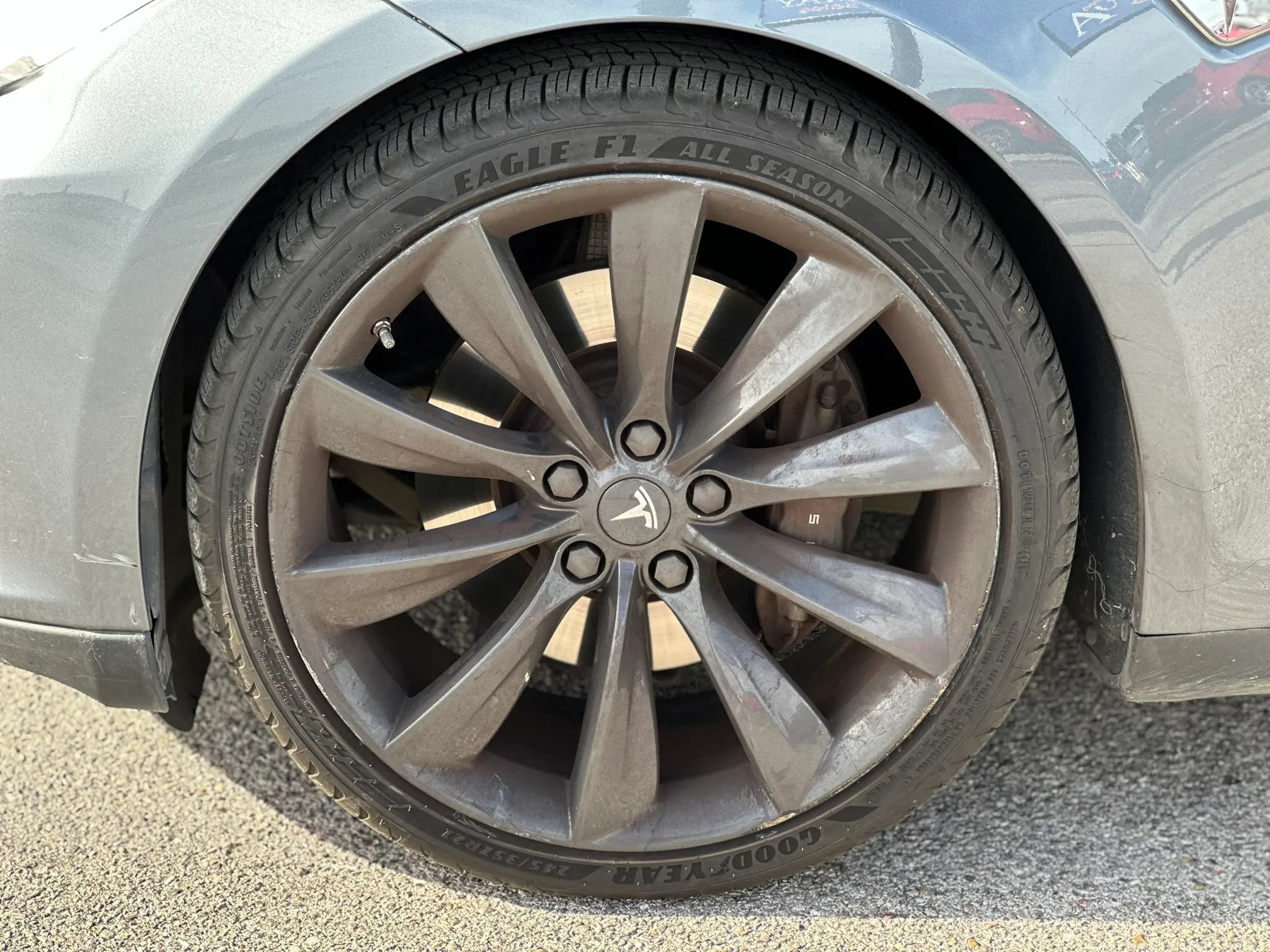 Used 2013 Tesla Model S Performance RWD image 25