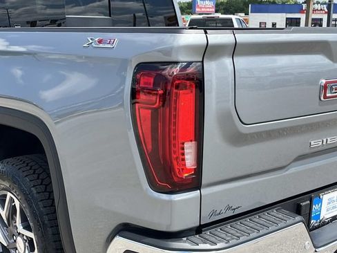 New 2026 GMC Sierra 1500 SLT w/ SLT Premium Plus Package AWD/4WD image 13