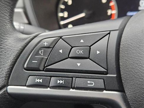 Used 2024 Nissan Altima 2.5 SV image 15