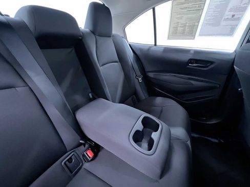 Used 2025 Toyota Corolla LE FWD image 37