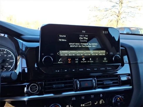 Certified 2024 Nissan Pathfinder SL image 11