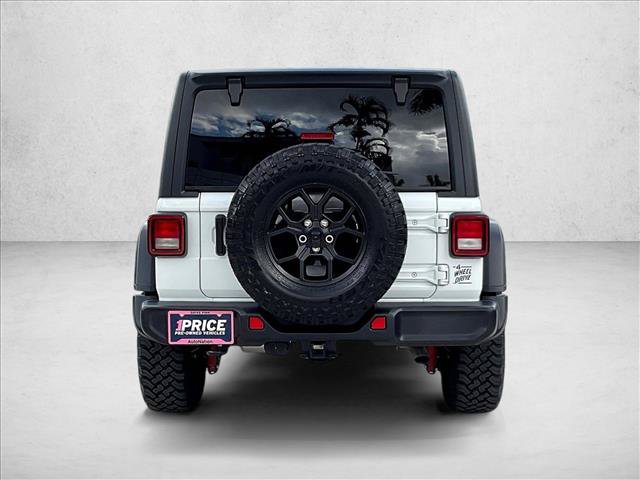 Used 2026 Jeep Wrangler Sport AWD/4WD image 4