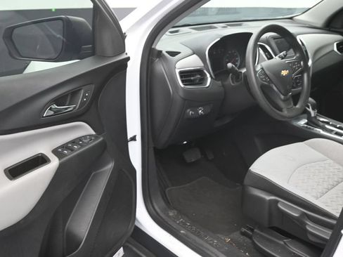 Used 2024 Chevrolet Equinox LS FWD image 11