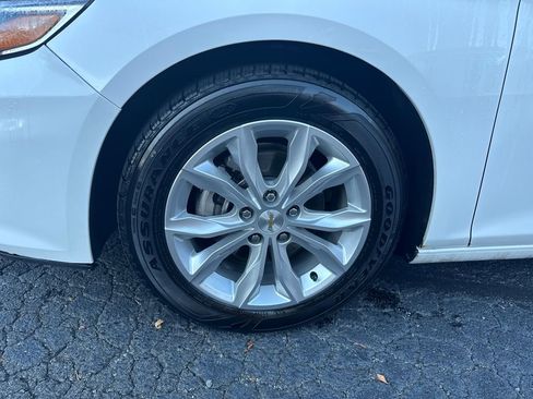 Certified 2024 Chevrolet Malibu LT image 9