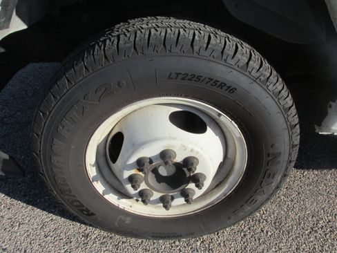 Used 2024 Ford E-350 and Econoline 350 Super Duty w/ Power Windows & Locks Group image 13