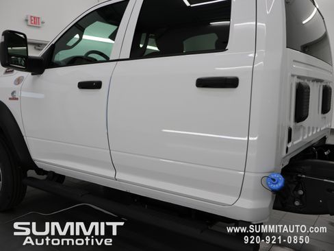 New 2026 RAM 5500 Tradesman w/ Chrome Appearance Group AWD/4WD image 27