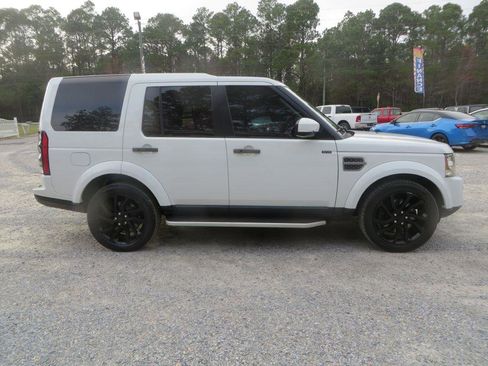 Used 2016 Land Rover LR4 HSE Silver Edition image 5