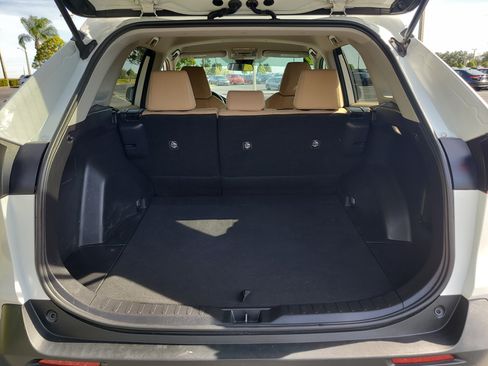 Certified 2022 Toyota RAV4 LE image 11