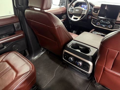 Used 2024 Ford Expedition Max Limited image 35