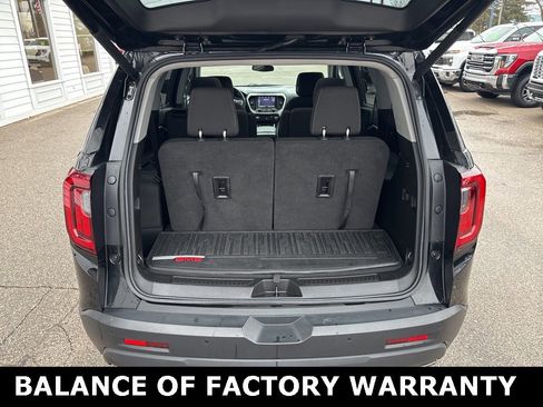 Used 2023 GMC Acadia SLE w/ Driver Convenience Package image 10