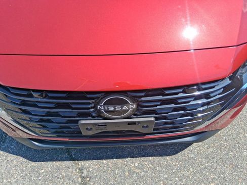 Used 2024 Nissan Sentra SV FWD image 2